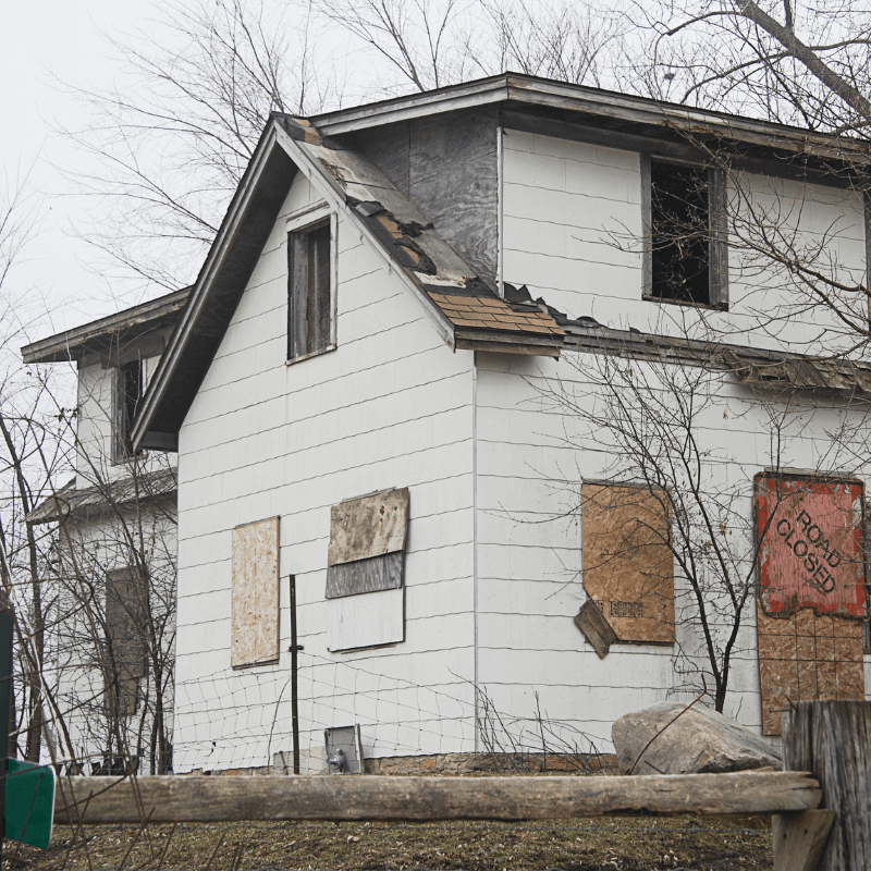 Picture of a fixer upper that could be financed with a FHA 203(k) loan.